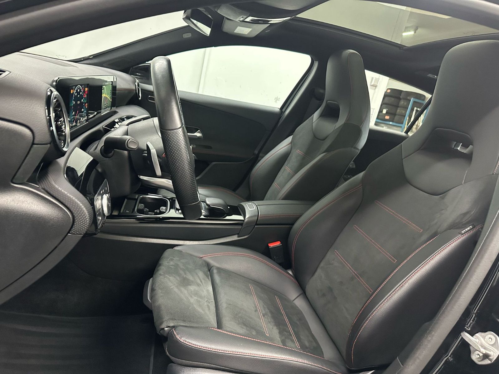 Fahrzeugabbildung Mercedes-Benz A 250 4MATIC AMG*KAMERA*PANO*SPUR*SH*TEMPO*19"