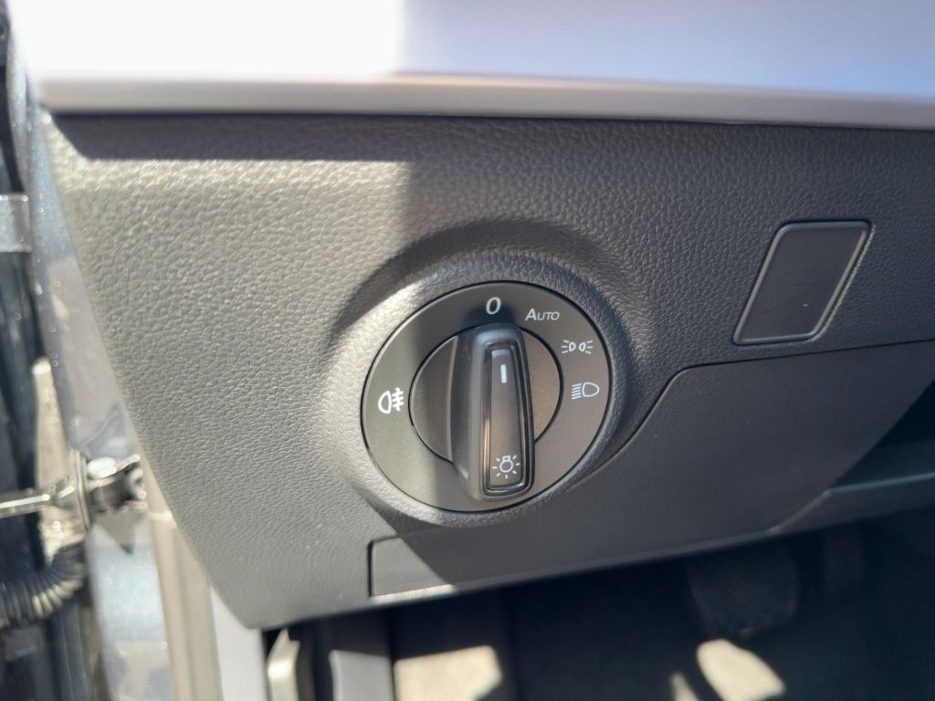 Fahrzeugabbildung SEAT Arona FR AUTOMATIK  NAVI  RÜCKFAHRKAMERA