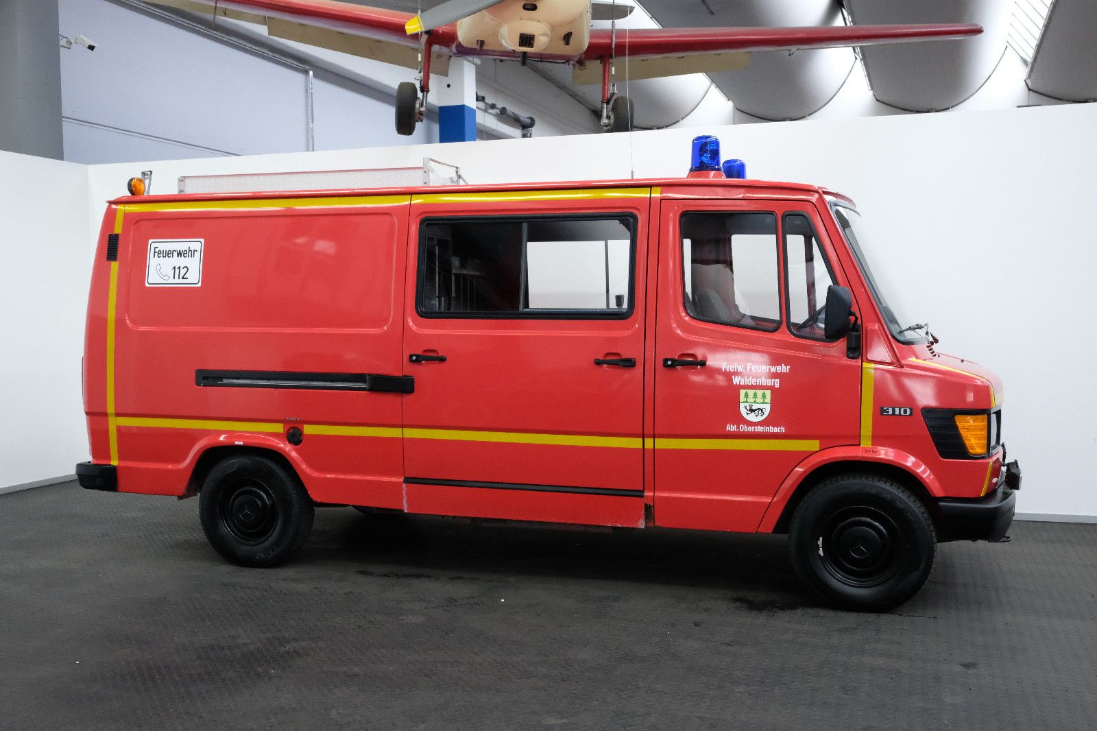 Fahrzeugabbildung Mercedes-Benz 602 KA/310/TSF 6-Sitzer Ex-Feuerwehr