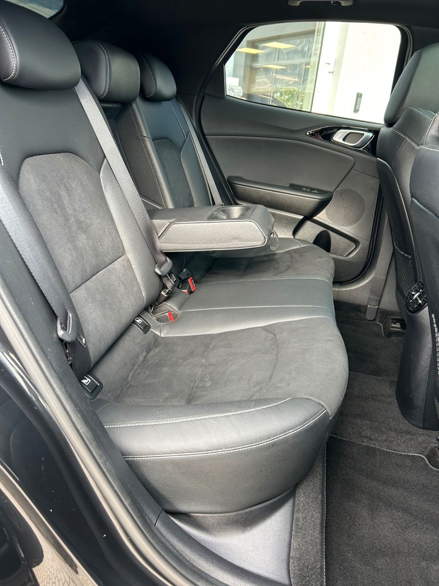 Fahrzeugabbildung Kia XCeed 1.6 T-GDI DCT Black Xdition XCL Glasdach