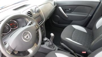 Dacia Sandero Stepway Prestige TCe 90 PS mit Navi Allw