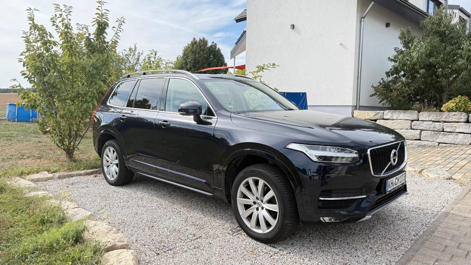 Volvo XC90 D5 AWD Momentum / Luftfederung, AHK, MwSt