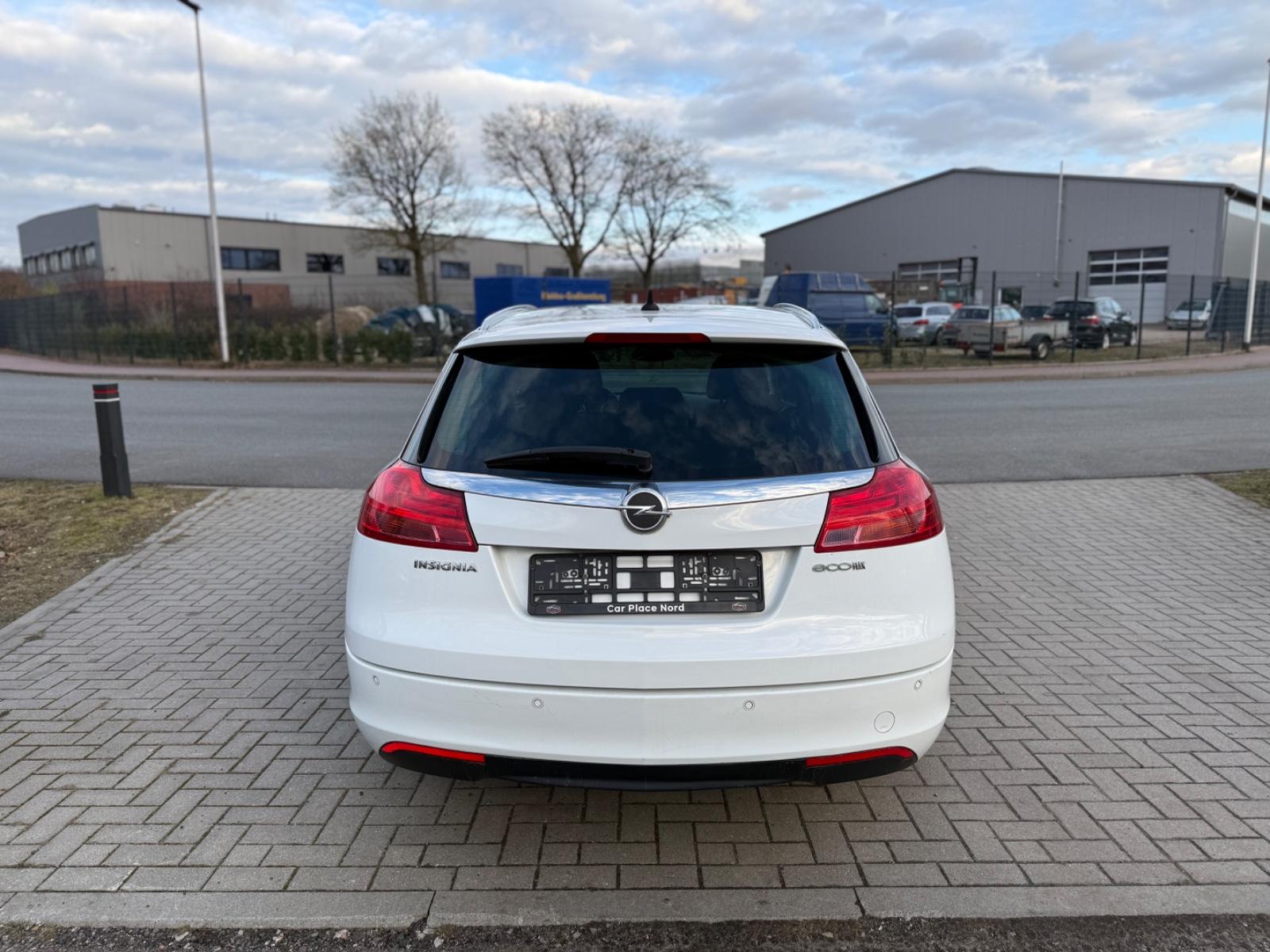Opel Insignia 2011 — photo 5