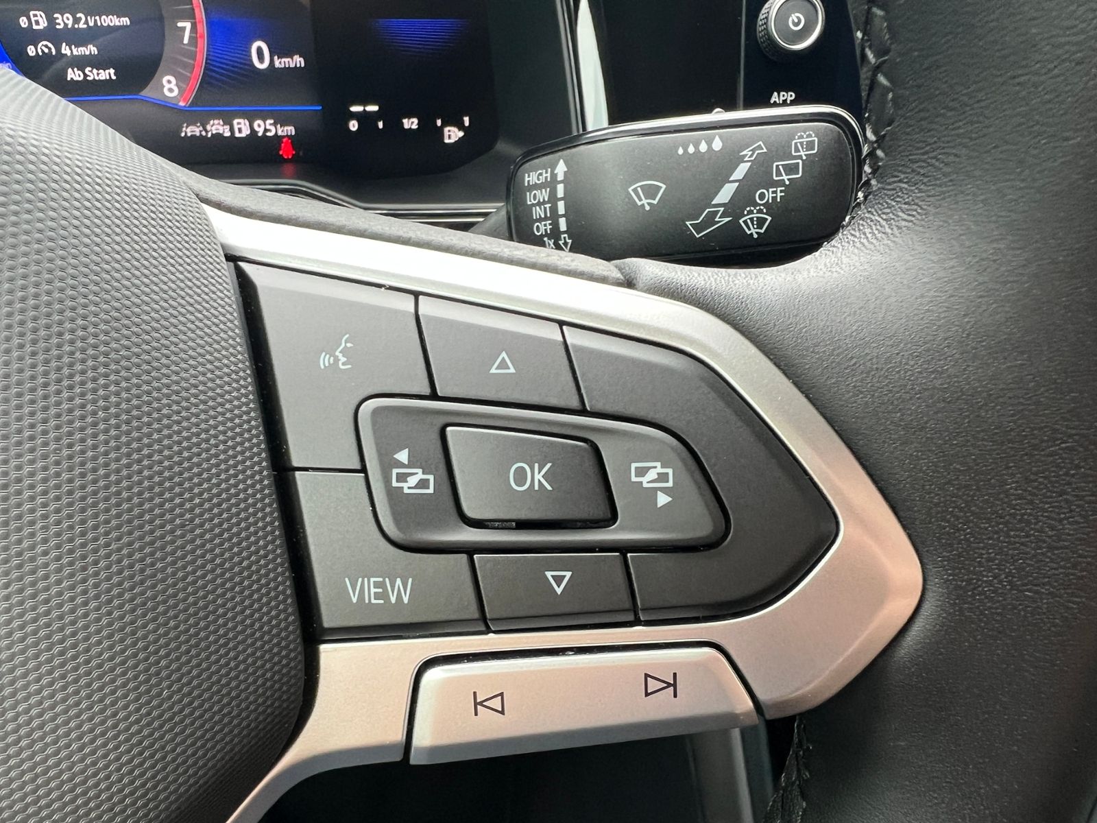 Fahrzeugabbildung Volkswagen Polo Life 1.0 *LED, Climatronic, Sitzhzg., AppCo