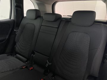 Mercedes GLB 180 - 9