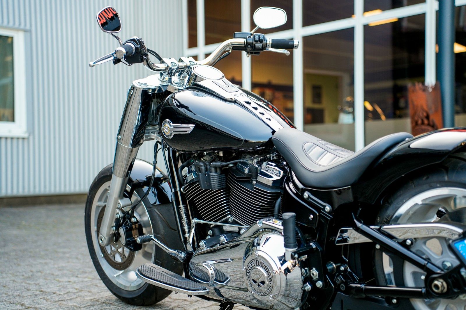 Fahrzeugabbildung Harley-Davidson SOFTAIL FAT BOY FLFBS 114 - JEKILL&HYDE -