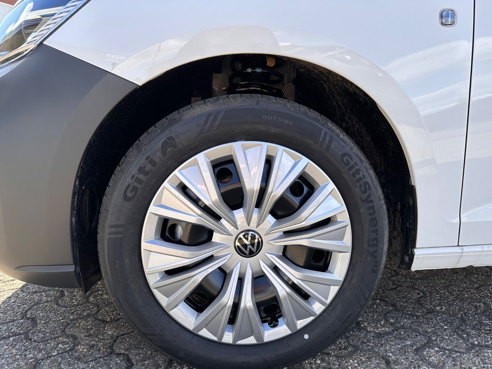 Fahrzeugabbildung Volkswagen Caddy Kombi 2.0 TDI APP/ACC/LED/PDC/TOTW/VIRT