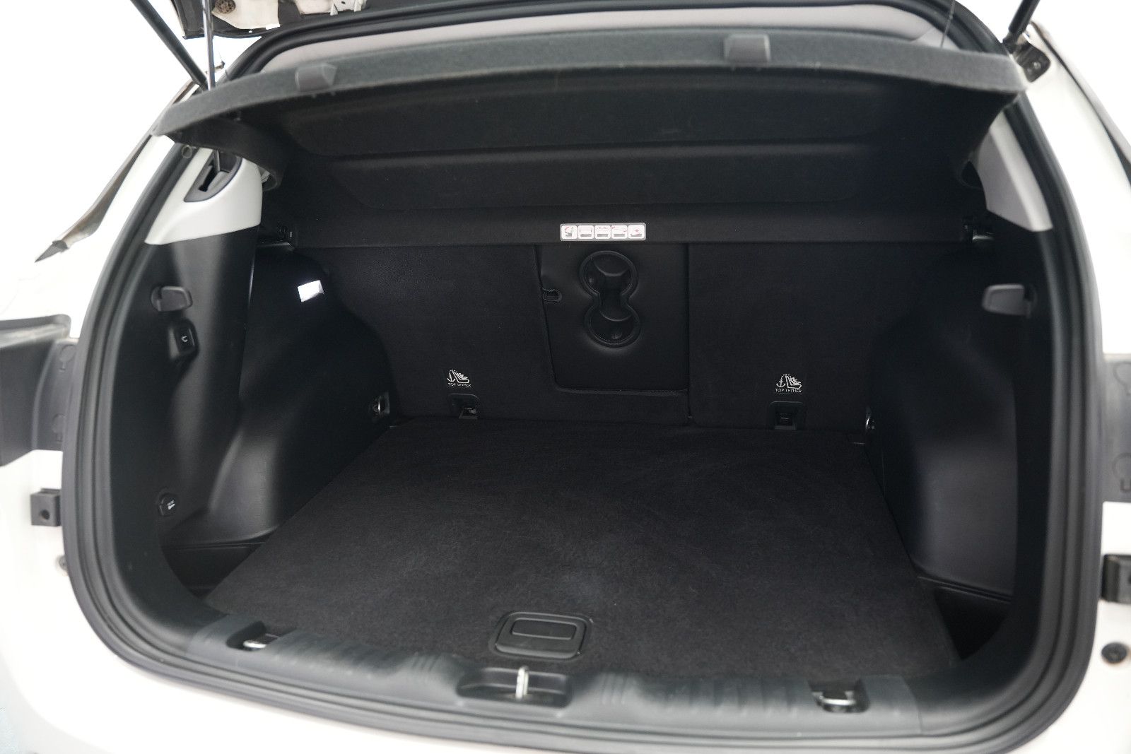 Fahrzeugabbildung Jeep Compass Limited 4WD /PANO/SHZ/L-HEIZ/PDC