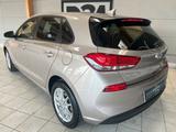 Hyundai i30 1.4 Passion/LED/LHZ/SHZ/RFK/Apple CarPlay - Hyundai i30: 1.4