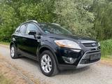 Ford Kuga Champions Edition 2.0d Tüv=Neu! 1.Hand VB - Ford Kuga: Champions Edition