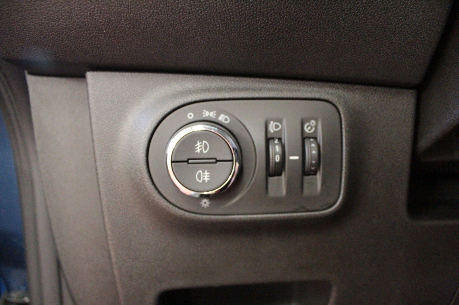 Fahrzeugabbildung Opel Corsa 1.4 Turbo eco FLEX Edition  *Winterpaket*