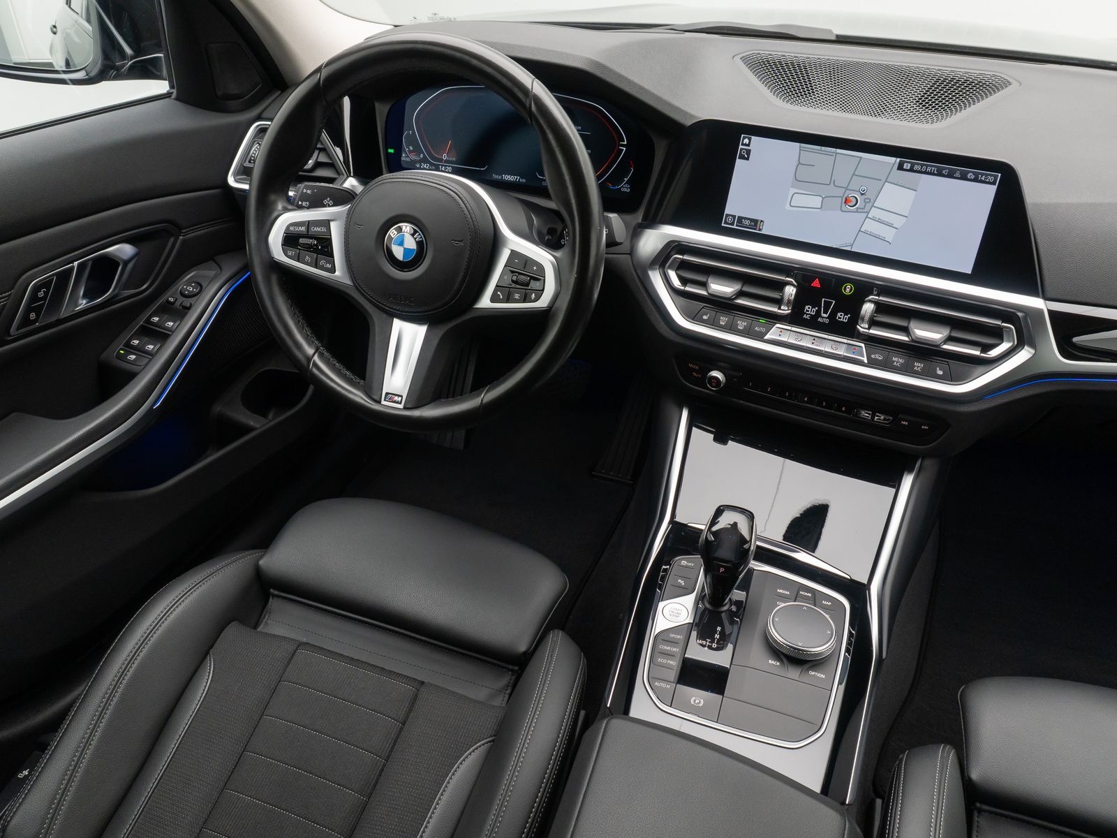 Fahrzeugabbildung BMW 330d xD Sport Line Laser DAB HUD AHK HiFi Komfor