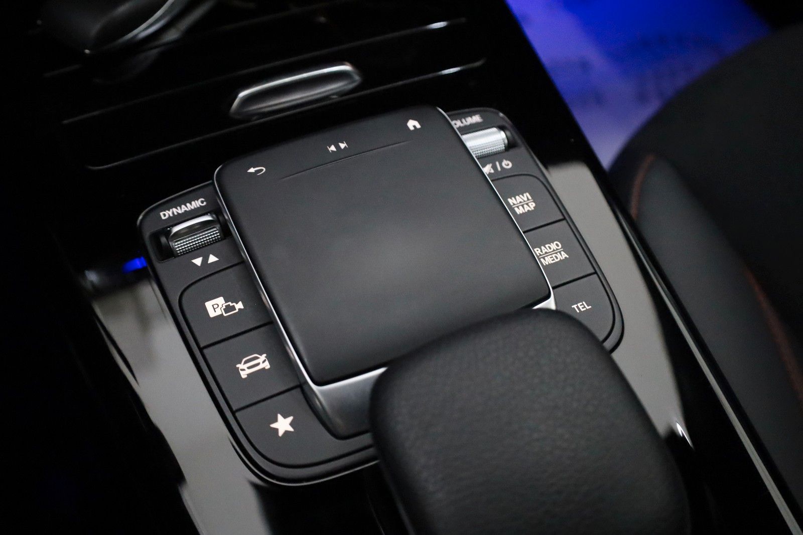 Fahrzeugabbildung Mercedes-Benz CLA 250 e Coupe AMG line,Navi,LED,SH,Kamera