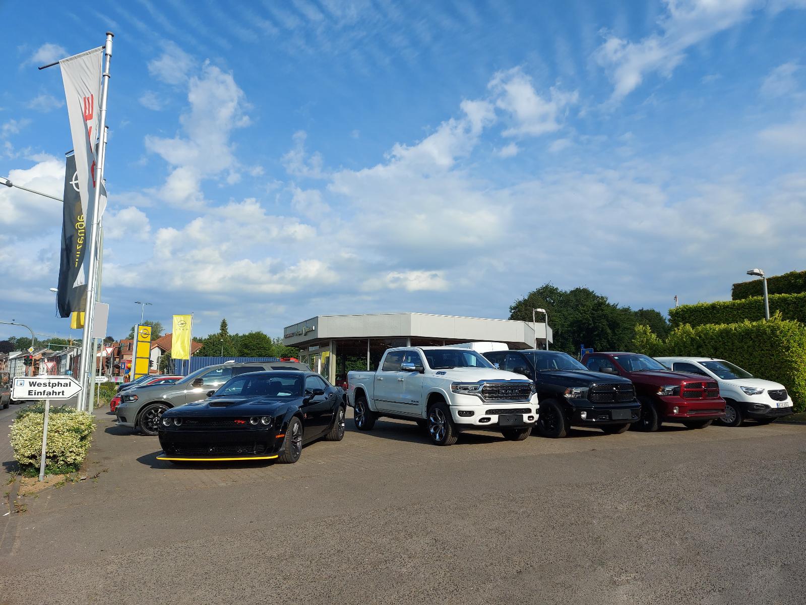 showroom-image-top