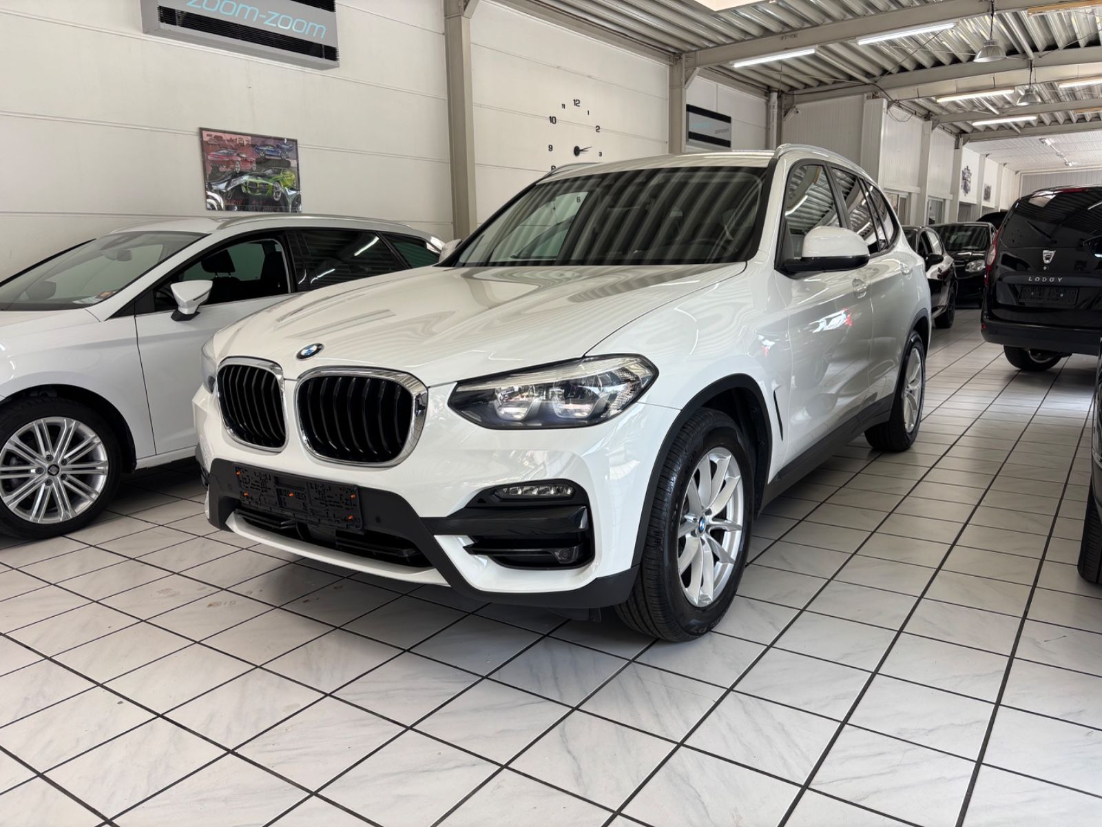 BMW X3 xDrive 20 d Advantage *CarPlay*AHK*