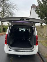 Hyundai H-1 Starex - Hyundai H-1 Starex mit Schiebetür