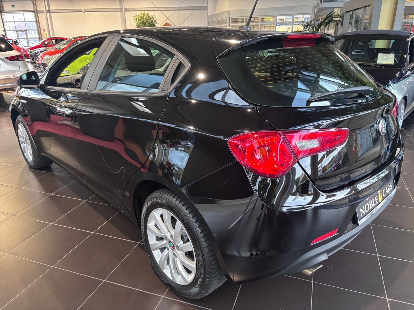 Fahrzeugabbildung Alfa Romeo Giulietta Basis KLIMA NAVI