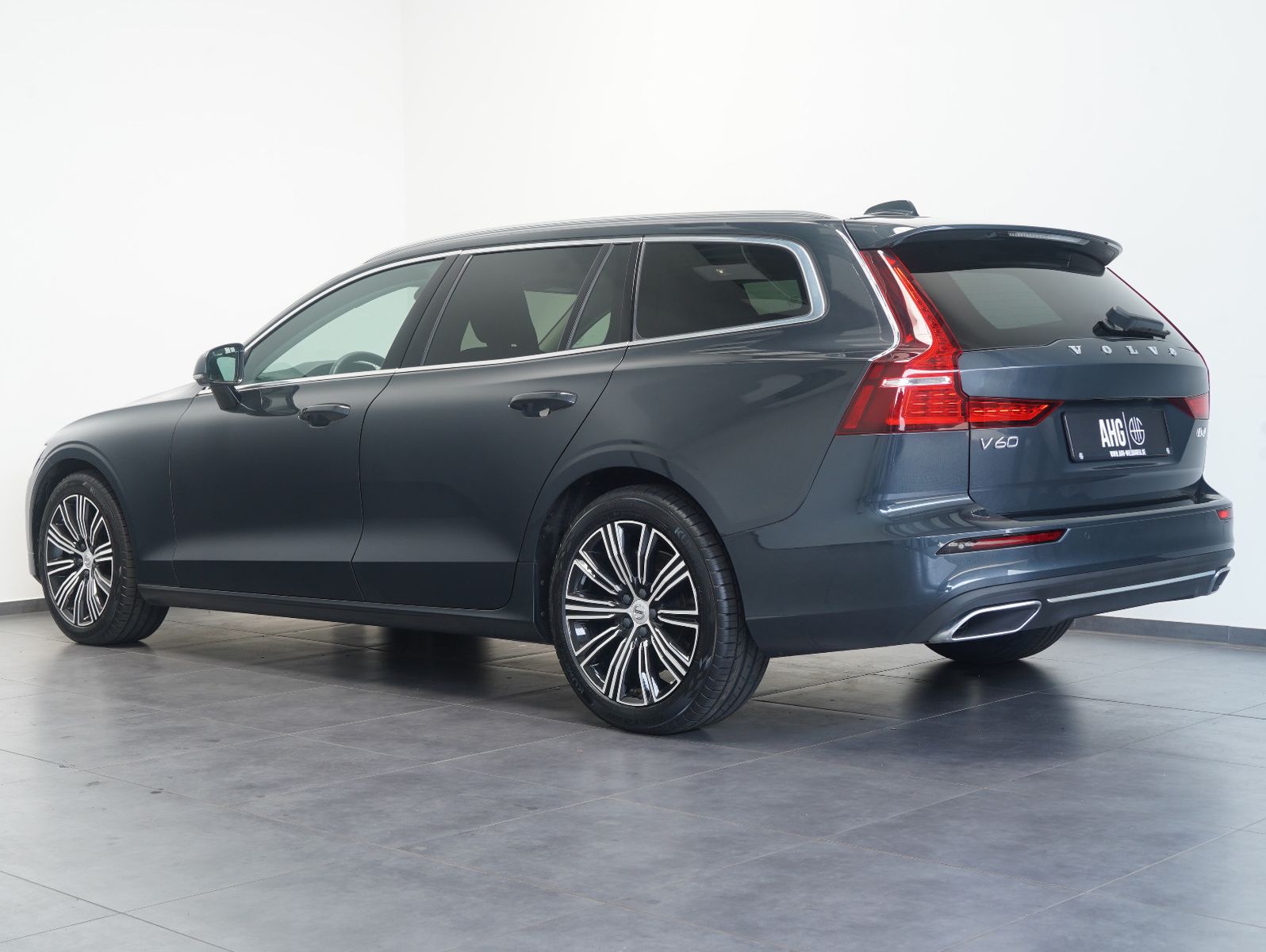 Fahrzeugabbildung Volvo V60 D4 AWD Inscription BLIS/INTELLISAFE/PANORAMA