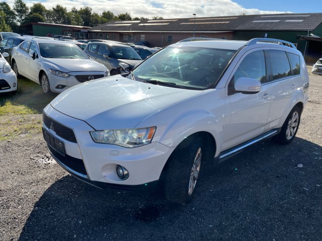 Mitsubishi Outlander Invite 4WD