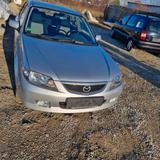 Mazda Auto Mazda 323 mit Klimaanlage - Mazda 323: Limousine