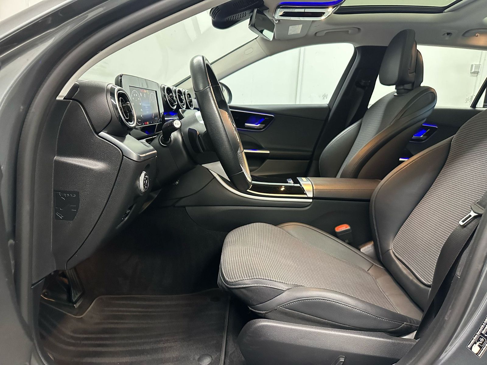 Fahrzeugabbildung Mercedes-Benz C 220 d T Autom. AVANTGARDE*PANO*KAMERA*LED*SPUR