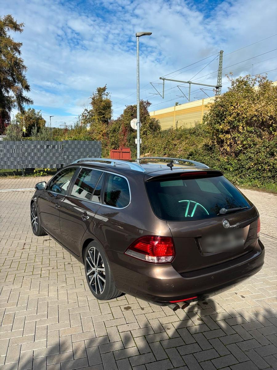 Volkswagen Golf 2012 — engine 122 HP (90kW)