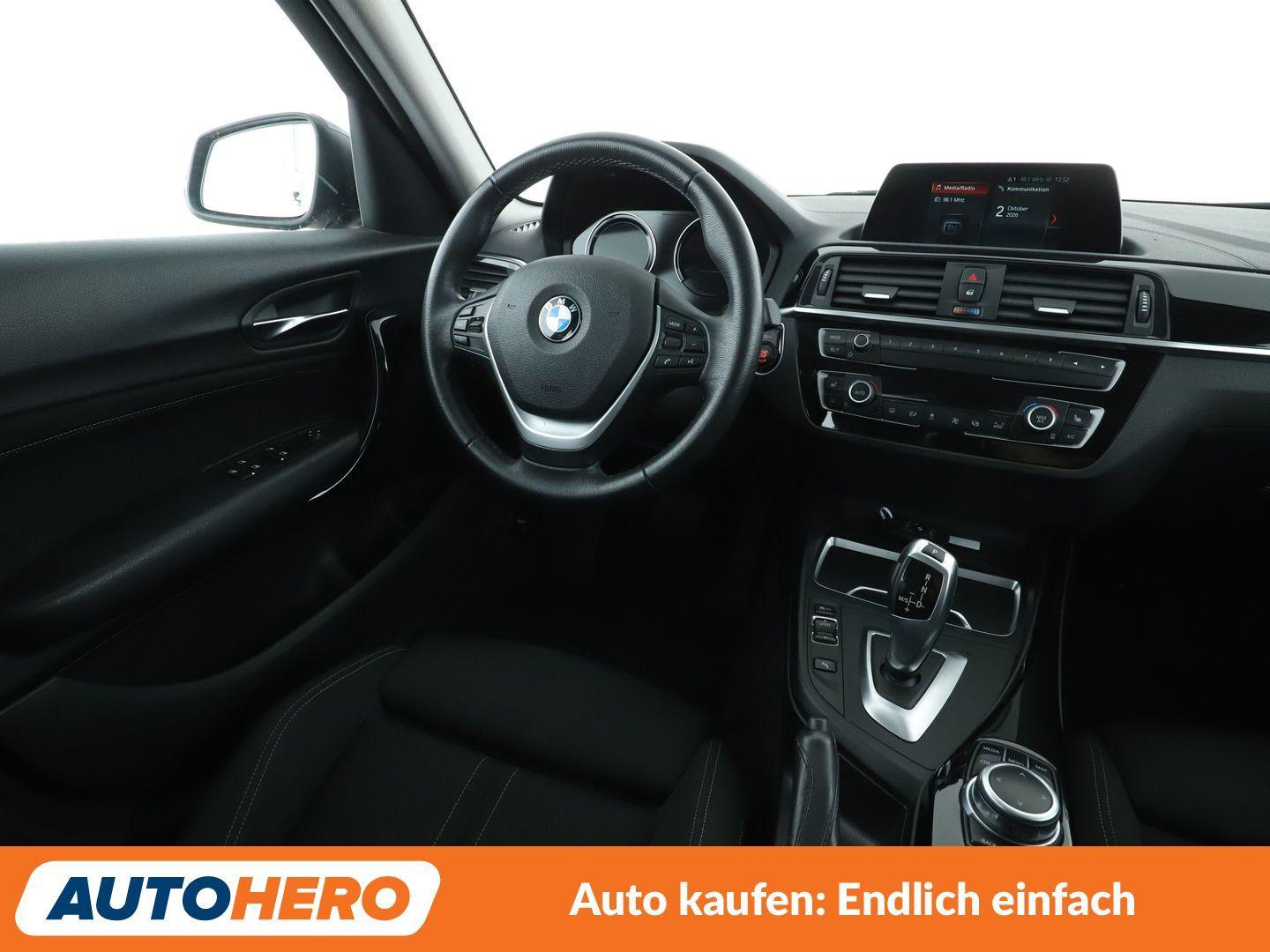 BMW 118i Sport Line Aut.*NAVI*LED*PDC*TEMPO*