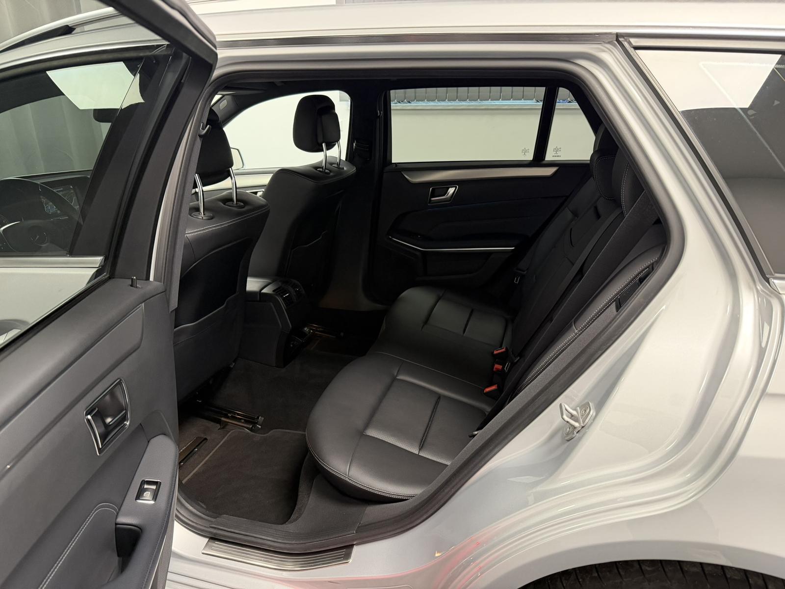 Mercedes-Benz E 200 T CGI BlueEff. Aut. Avantgarde LED 7-Sitze