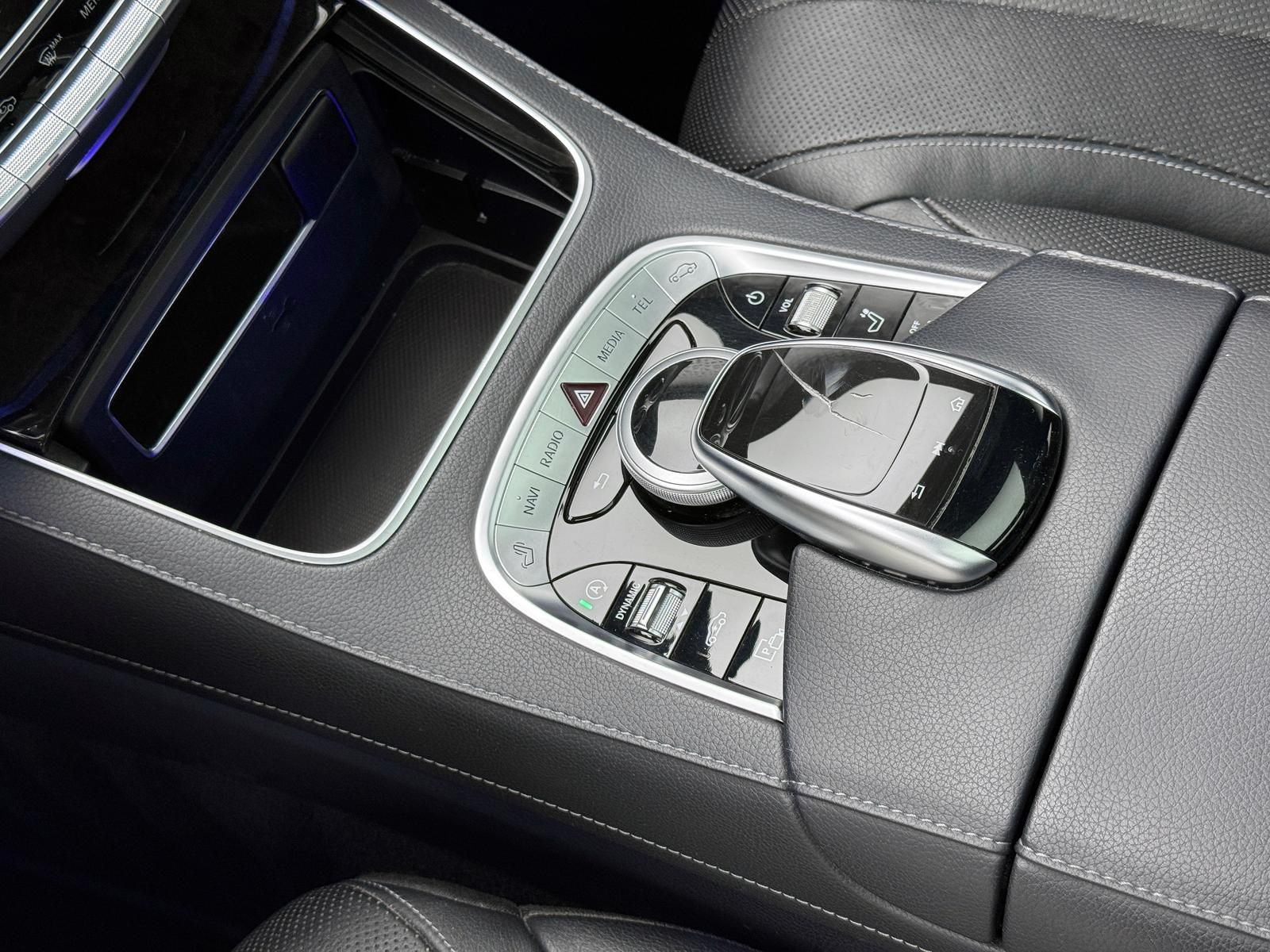 Fahrzeugabbildung Mercedes-Benz AMG 4MATIC/BURMES/HUD/PANO/DISTRO/3xTV/CHAUFFEUR