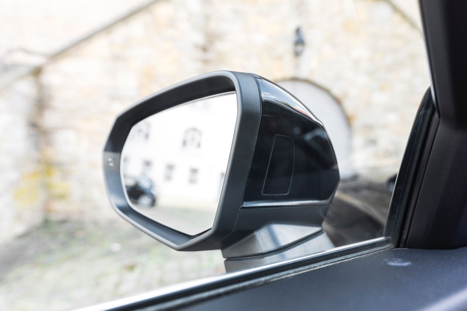 Fahrzeugabbildung Audi Q3 Quattro S-Line KAM NAV TOTW SPUR LED CARPLAY