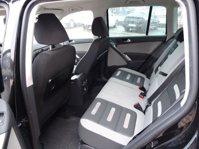 Fahrzeugabbildung Volkswagen Tiguan Sport & Style 4Motion/AHK/2.Hd/Xenon/DSG