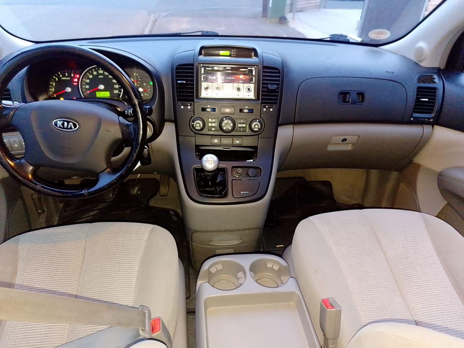 Kia Carnival 2008 — photo 9