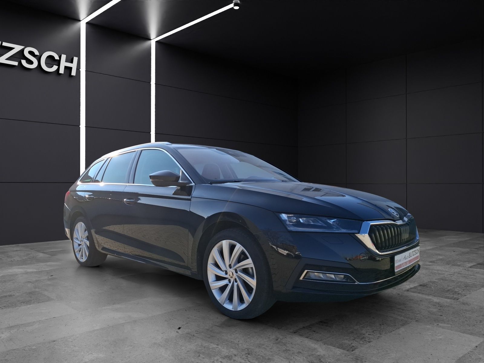 Fahrzeugabbildung SKODA Octavia Combi TSI Style Matrix Navi HUD ACC AHK