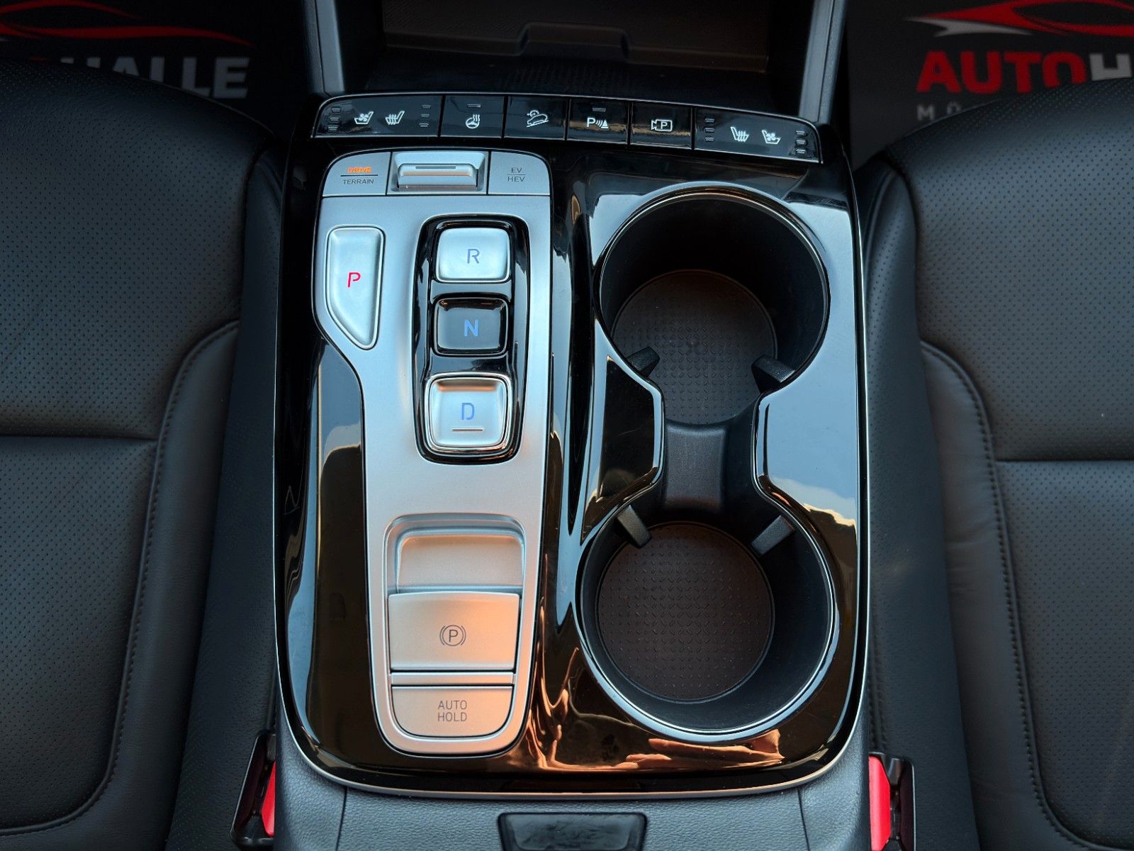 Fahrzeugabbildung Hyundai Tucson 1.6 GDI Prime PHEV 4WD Pano. ACC 360°