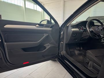 Volkswagen Passat Variant - 10