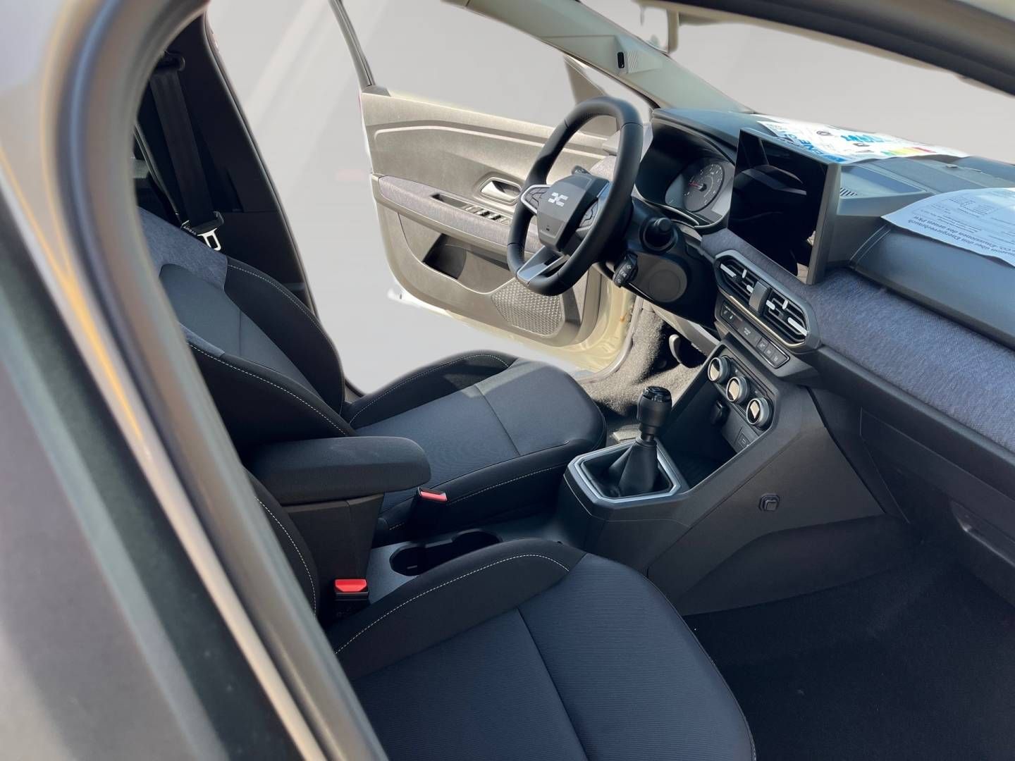 Fahrzeugabbildung Dacia Jogger Expression TCe 110 7-Sitzer