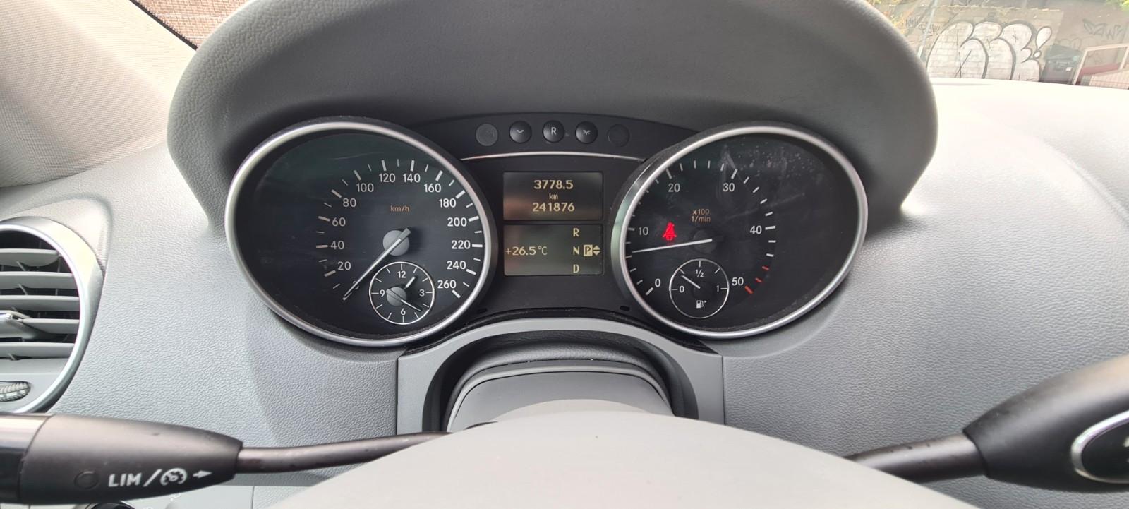 Mercedes-Benz ML280 2005 — photo 9
