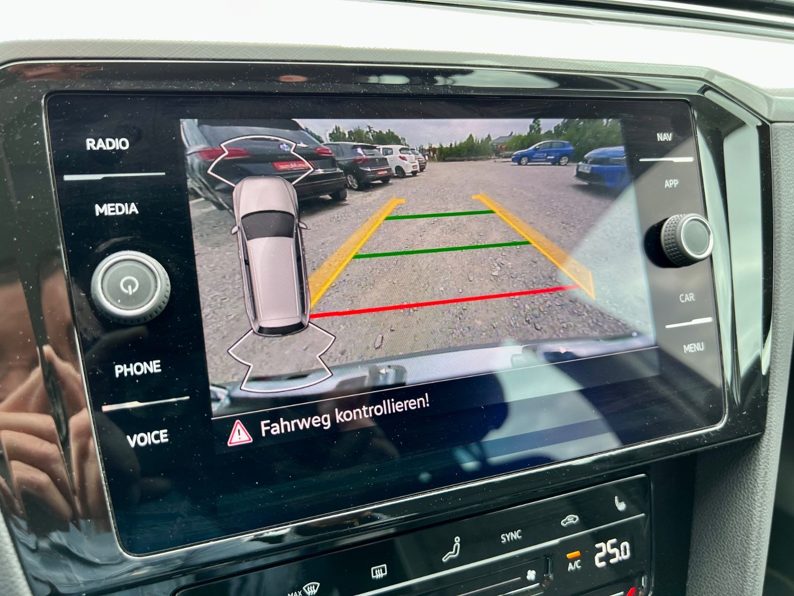 VW Passat Variant Business AAC NAVI SHZ MASSAGE