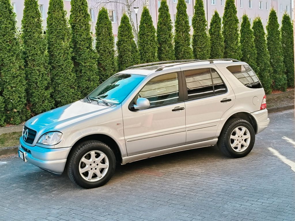 Mercedes-Benz ML 430