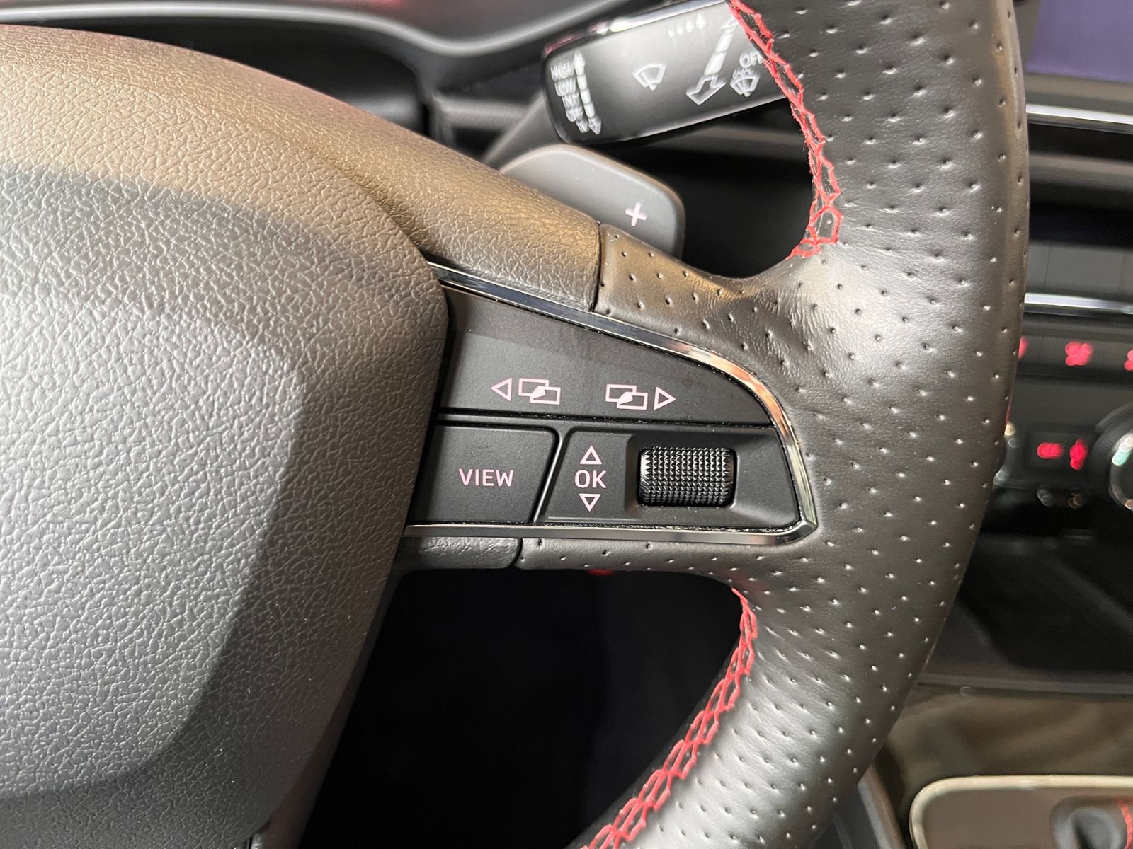 Fahrzeugabbildung SEAT Leon FR KLIMA LED NAVI ALU