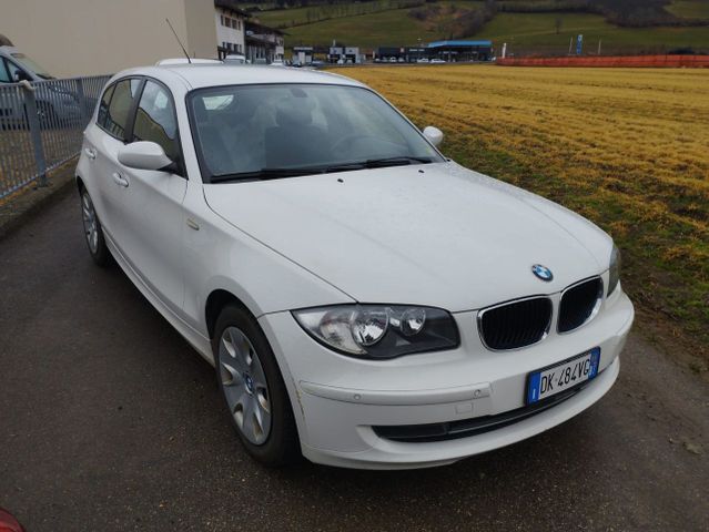 BMW Bmw 116 116i cat 5 porte Futura SI NEOPATENTATI