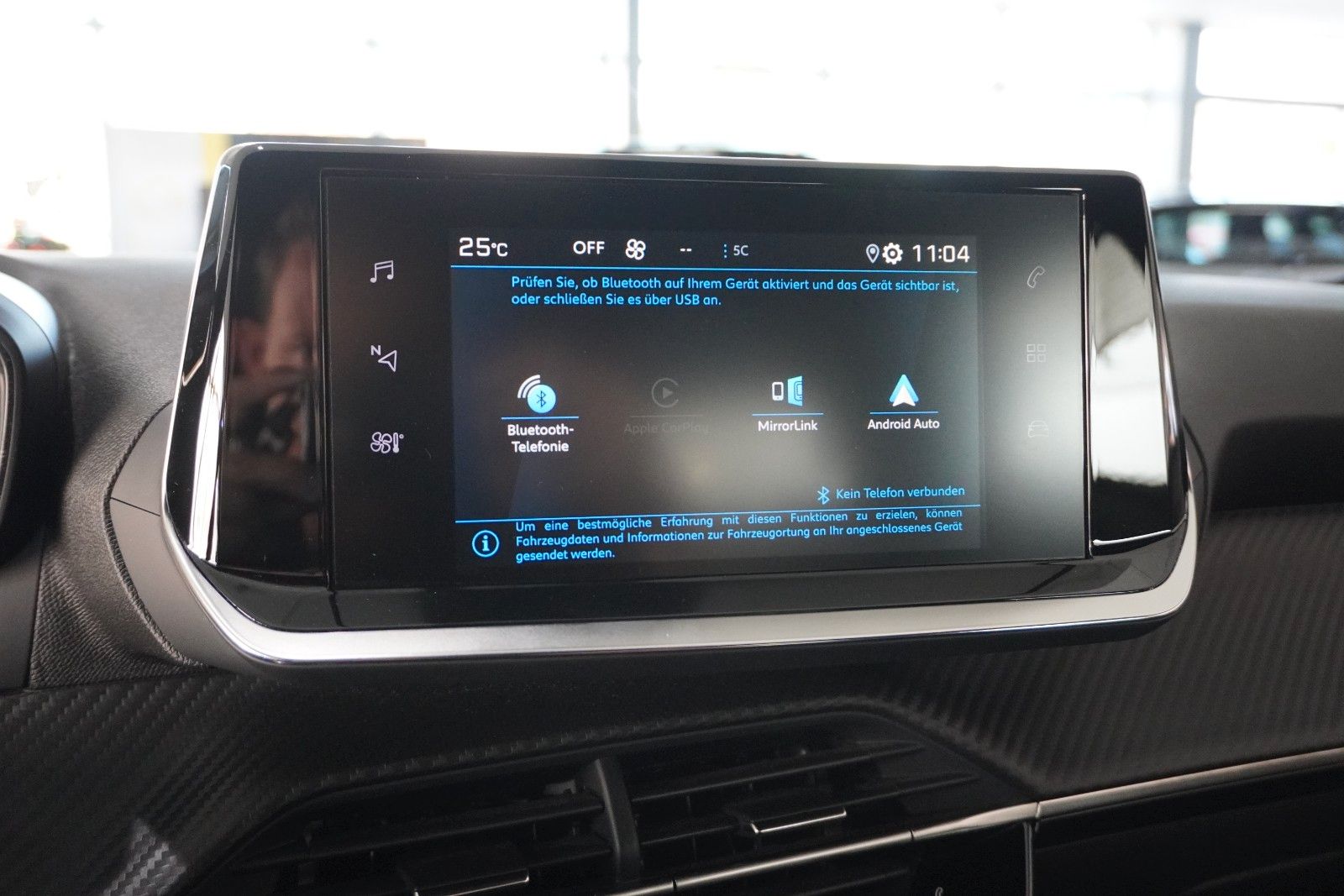 Fahrzeugabbildung Peugeot 2008 1.2T ACTIVE PACK NAVI/LED/KAMERA/SPORT/SH