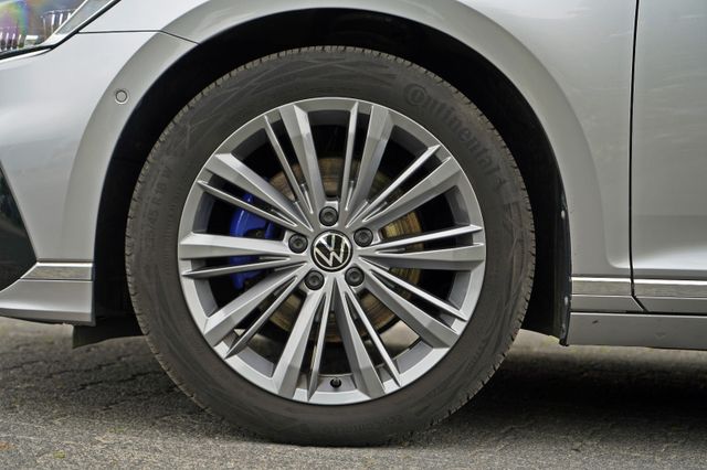 Passat Variant GTE 1.4TSI HuD IQ-LIGHT R-LINE 18