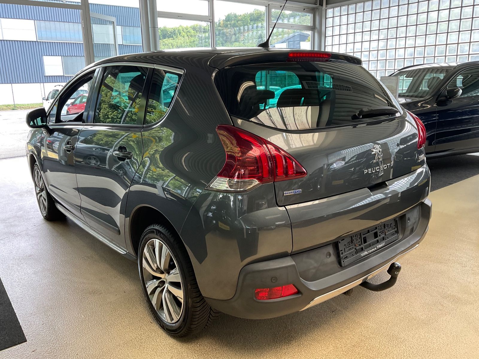 Fahrzeugabbildung Peugeot 3008 Allure*Head-Up Display