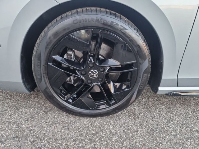 Fahrzeugabbildung Volkswagen Passat 2.0 TSI R-LINE 4MOTION BLACK STDHZ IQ.LIG