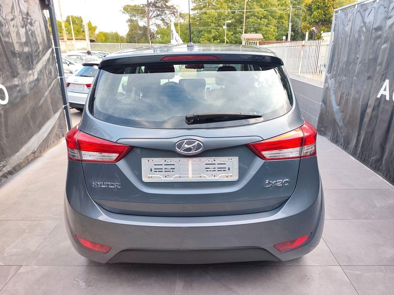 Hyundai ix20 2011 — photo 5