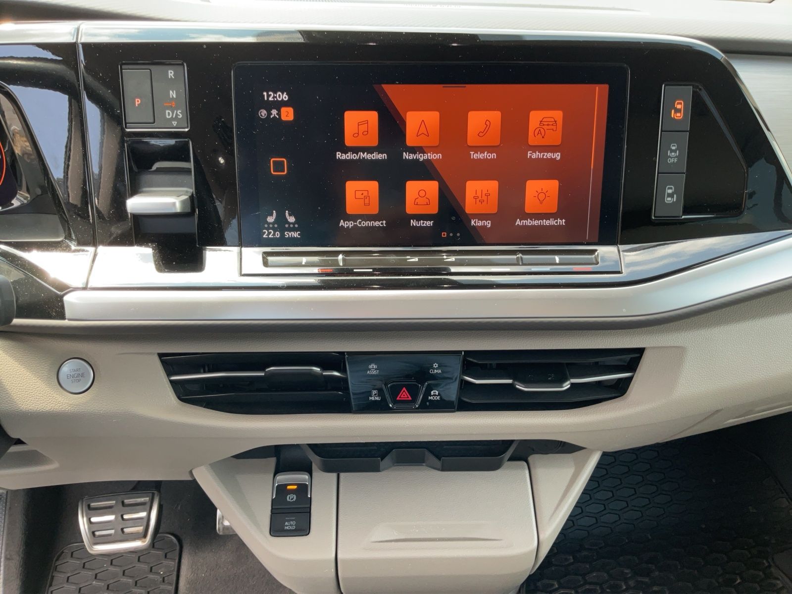 Fahrzeugabbildung Volkswagen T7 Multivan 2.0 TDI Style AHK Matrix Standhzg SH