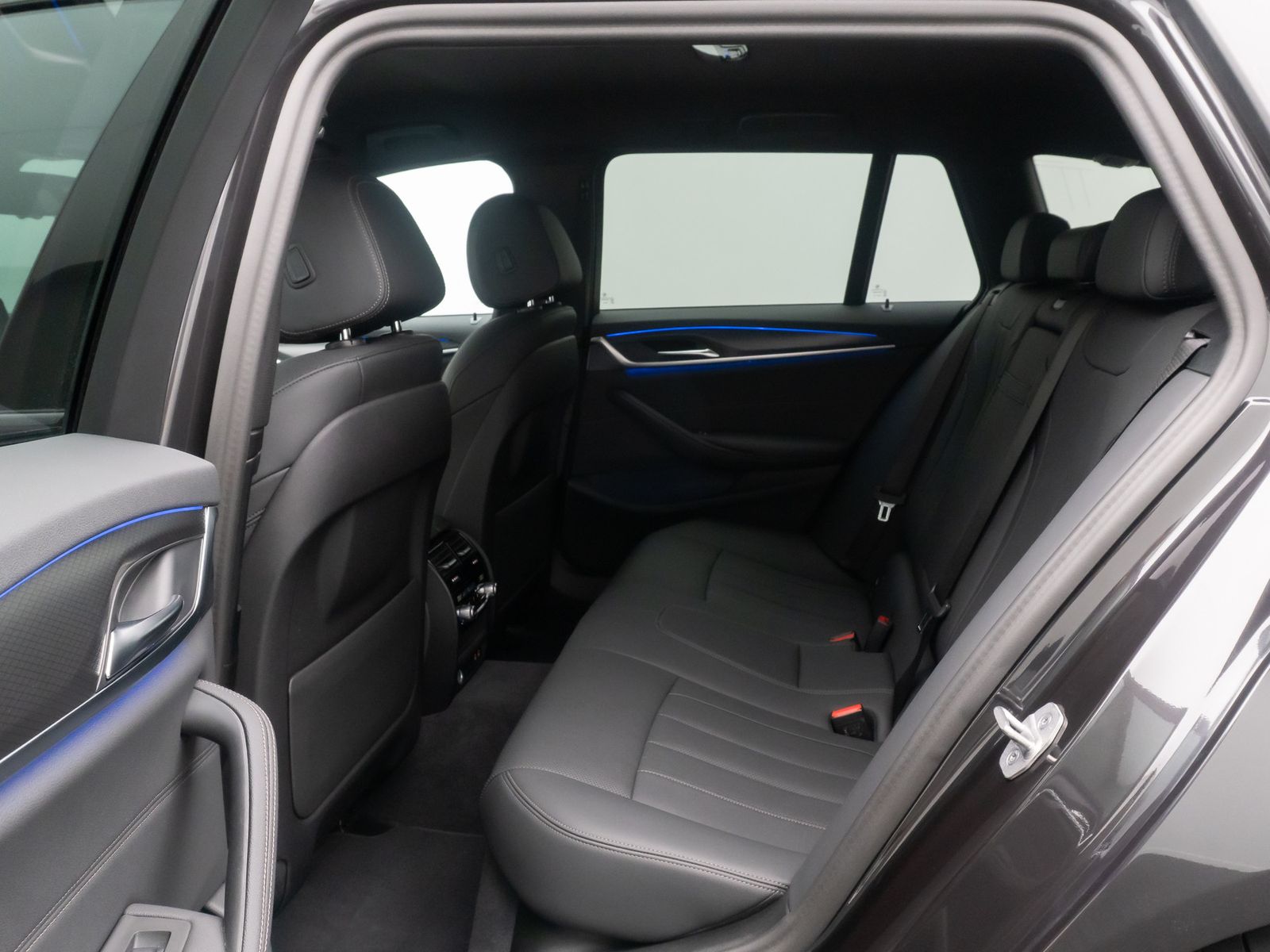 Fahrzeugabbildung BMW 520d M Sport Laser AHK HUD DAB Kamera Komfort