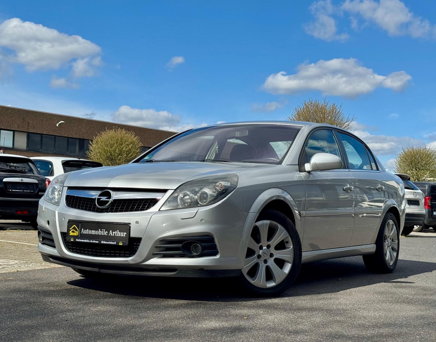 Opel Vectra*2.2*Erst 153 Tkm*Klima*Tempo*AHK*Pdc*Alu*