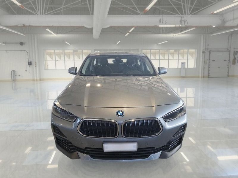 BMW X2 XDRIVE 25E BUSINESS X AUTOMATICO SUV imagem 2
